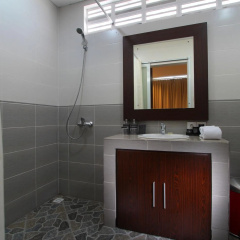 Lotus Tirta Seminyak - Bild 9