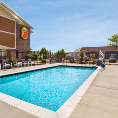 Super 8 by Wyndham Lenexa Overland Park/Mall Area thumbnail 14