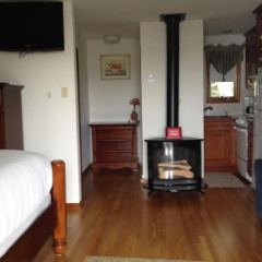 Blue Shutters Inn thumbnail 4