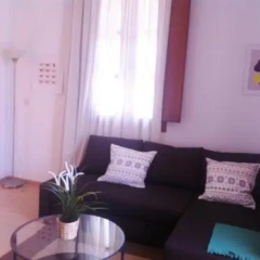 Sunny Apartment Central Market thumbnail 2