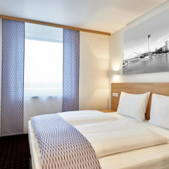 McDreams Hotel Düsseldorf-City - Bild 2