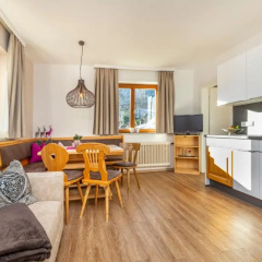 Herzerl-Chalet Appartements thumbnail 8