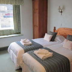 The Old White Lion Hotel thumbnail 2