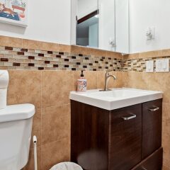 Cozy Elizabeth Vacation Rental Near Newark Airport in New York, United States of America, photos, reviews - zenhotels.com