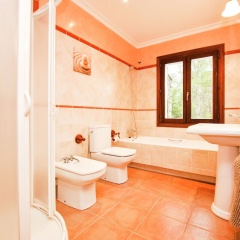 Spacious Mansion in Alaró With Swimming Pool - Bild 7