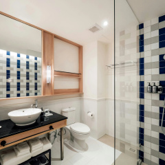 The StandardX Bangkok Phra Arthit - Bild 9