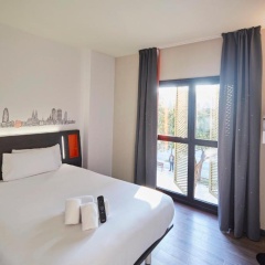 easyHotel Barcelona Fira - Bild 4