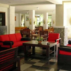 Fourteen Roses Beach Hotel - Bild 1