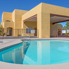 Super 8 by Wyndham Cottonwood thumbnail 10