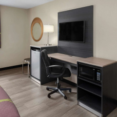 Super 8 by Wyndham Copley Akron thumbnail 3