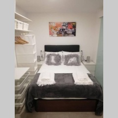 M1 Cool Loft 1 min walk to metro 15 min center by metro - Bild 4