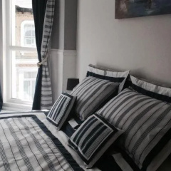 The Prince Hotel thumbnail 3