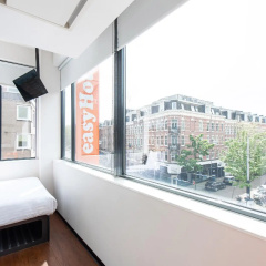 easyHotel Amsterdam City Centre South - Bild 7