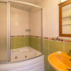 Honeymoon Hotel - Bild 9