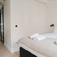 Hotel IX - Bild 3