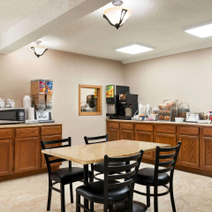 Super 8 by Wyndham Liberal KS thumbnail 11
