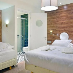 Z Hotel thumbnail 4