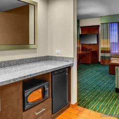 Hampton Inn & Suites Coconut Creek thumbnail 21