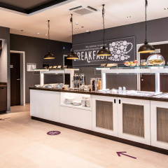 Premier Inn Stuttgart City Centre - Bild 8