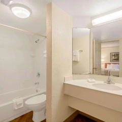 La Quinta Inn by Wyndham San Antonio Market Square