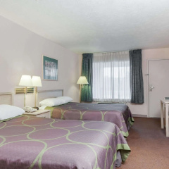 Super 8 by Wyndham Jasper TX thumbnail 6