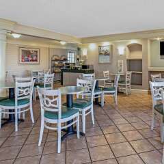 La Quinta Inn by Wyndham Stockton in Stockton, United States of America from 108$, photos, reviews - zenhotels.com photo 15