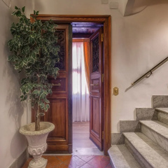 Trevi Fountain Luxury Home thumbnail 15