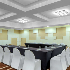 Radisson Blu Atria Bengaluru thumbnail 8