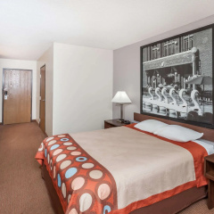 Super 8 by Wyndham Pekin/Peoria Area thumbnail 5