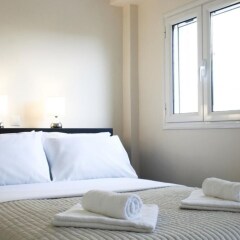 Отель Anivia Apartment Airport by Airstay Греция, Спата - отзывы, цены и фото номеров - забронировать отель Anivia Apartment Airport by Airstay онлайн комната для гостей фото 4