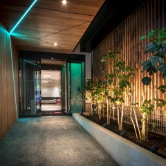 the b akasaka-mitsuke - Bild 26
