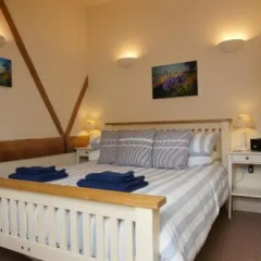 Dorset Holiday Barns thumbnail 2