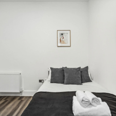 STH Sutherland Avenue Apartment thumbnail 8
