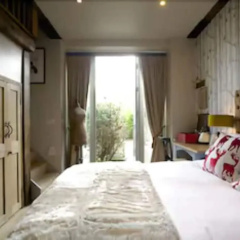 The Pear Tree Inn thumbnail 4