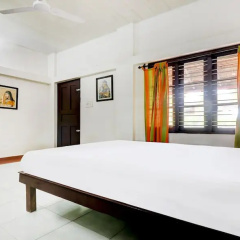 Shirleys Beach Hotel thumbnail 26