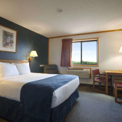 Super 8 by Wyndham Eveleth thumbnail 3