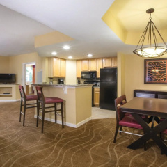 Club Wyndham Palm-Aire thumbnail 11