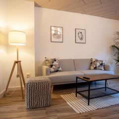 Stylisches Apartment mit Balkon - Bild 1