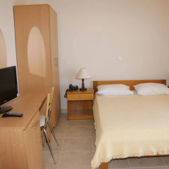 International Hotel thumbnail 3