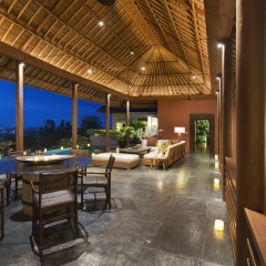 The Longhouse Jimbaran Bali - Bild 13