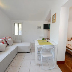 Apartments Tena thumbnail 5