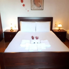 Antonia House thumbnail 7