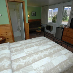The Arbor Inn thumbnail 2