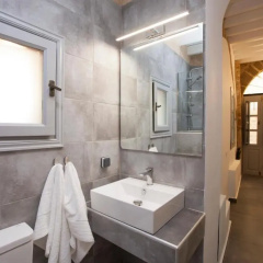 Old Town House thumbnail 8