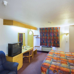OYO Hotel Markle IN I-69 thumbnail 4