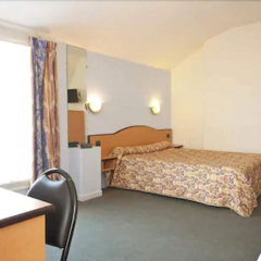 Ferney République Hotel - Bild 6