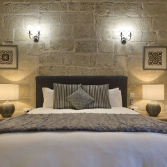 Julesy's BnB thumbnail 5