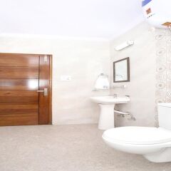 OYO 10975 Home Modern 2BHK Sector 6 New Shimla in Shimla, India from 87$, photos, reviews - zenhotels.com bathroom