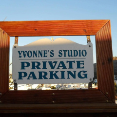 Yvonni Studios thumbnail 5