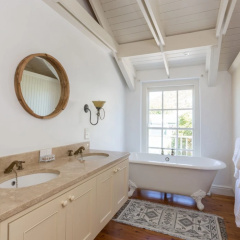 The Majestic Apartment thumbnail 9